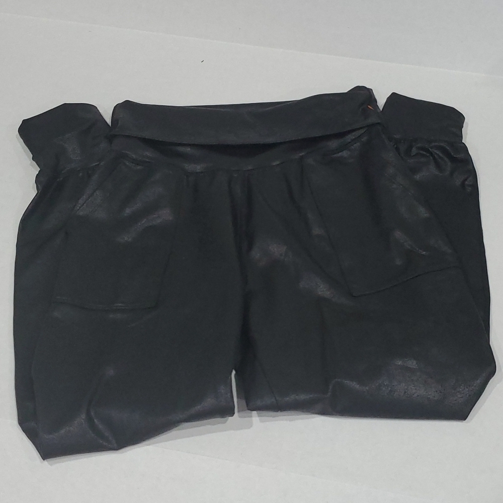 Aerie faux leather joggers size Small